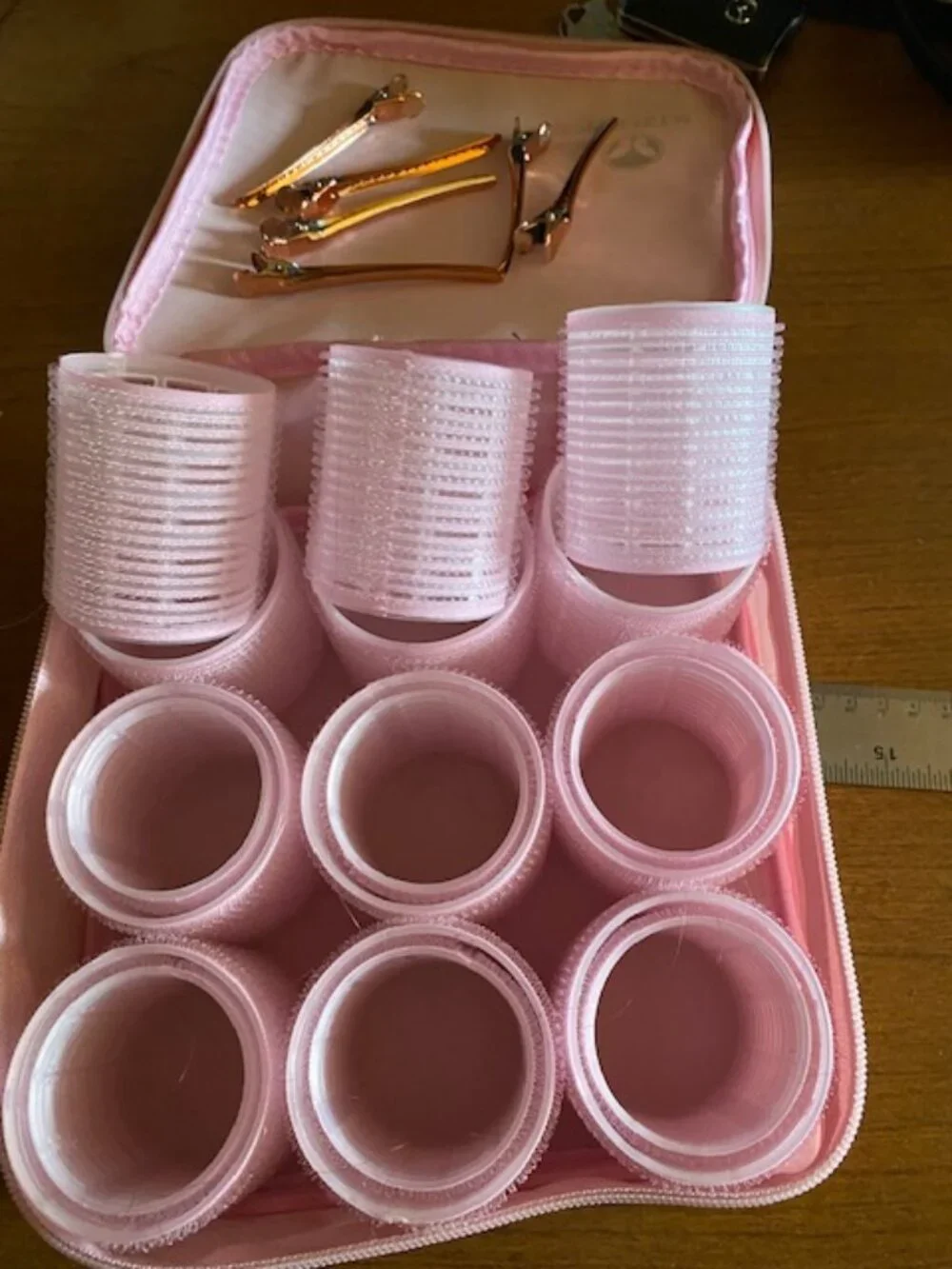 Calista Volumizing Self Grip Rollers 18 Curlers w/Clips Case Medium + Long